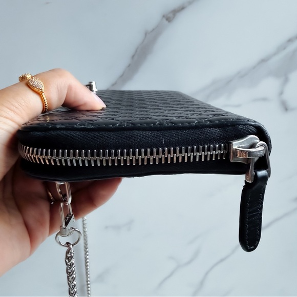 Authentic Gucci GG zipper wallet on chain - Picture 5 of 10